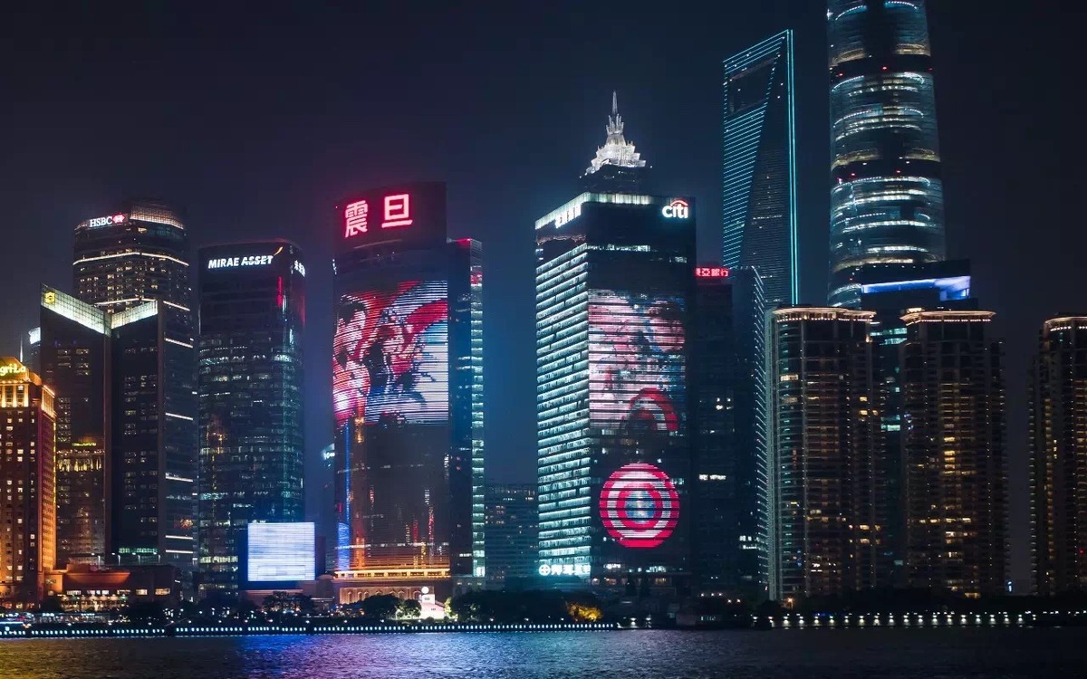 Disney lights up Shanghai’s iconic skyline ahead of Captain America: Civil War release (Disney’s WeChat)